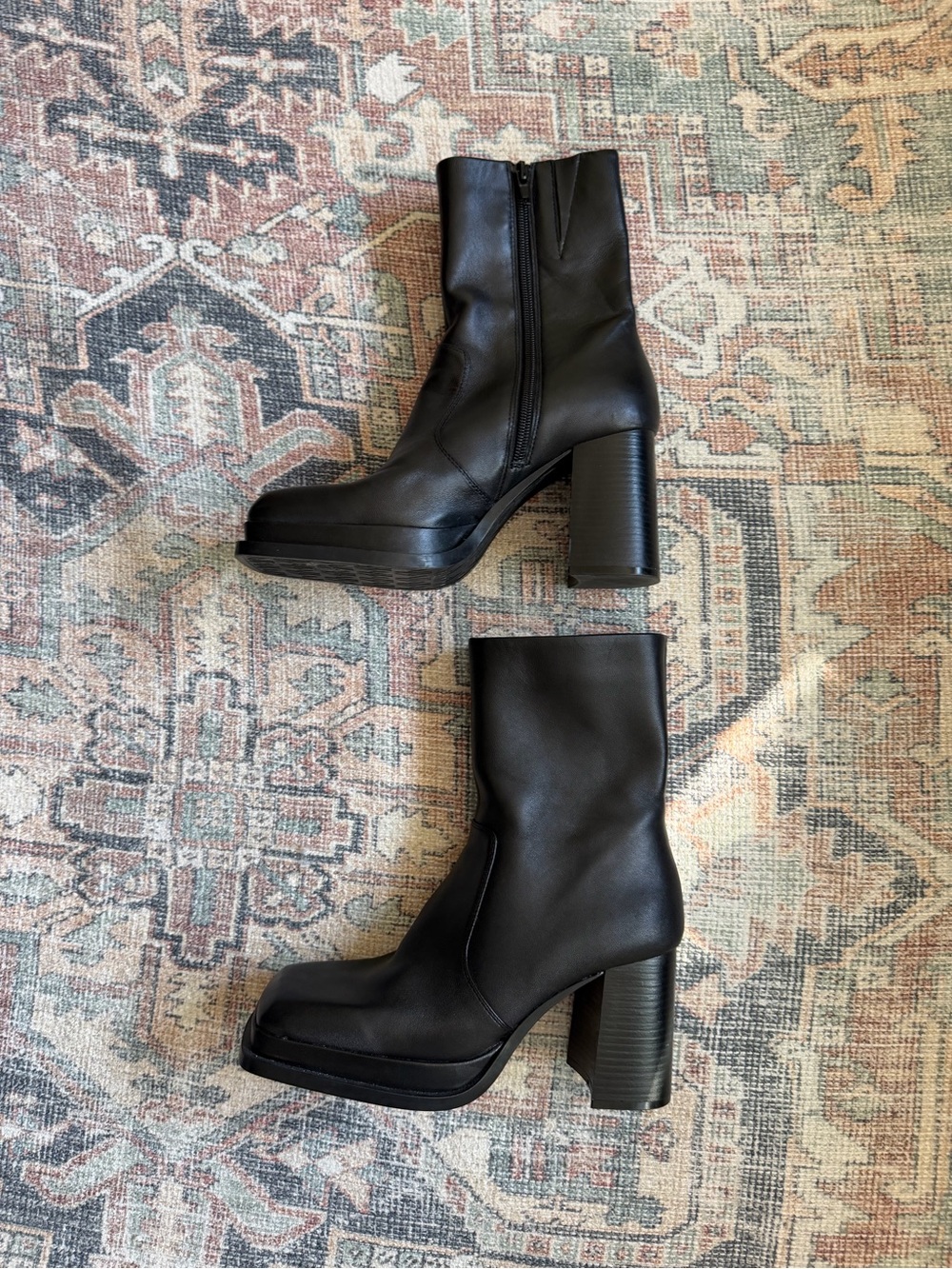 Michael Kors Black Leather Platform Block Heel Ankle Boots Size 38 / 8
